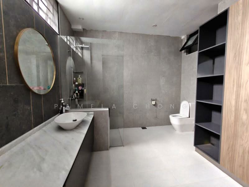 POSSIBLE TO DETACH ⭐️CHARMING HUA GUAN SEMID ⭐️ MRT/MGS ⭐️ WIDE 12M FRONTAGE ☎️ PAM 90228600 NOW! Semi-Detached House For Sale at S$ 11,000,000 | PropertyGuru Singapore - Bathroom