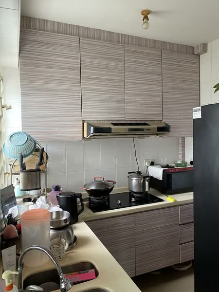 127D Kim Tian Road HDB Flat For Sale at S$ 1,000,000 | PropertyGuru Singapore - Kitchen