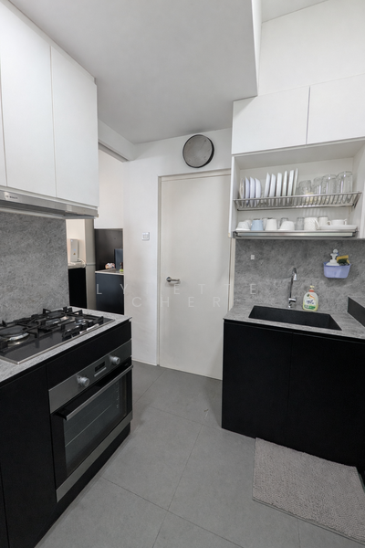 Cote D'Azur Condominium For Sale at S$ 2,920,000 | PropertyGuru Singapore - Kitchen