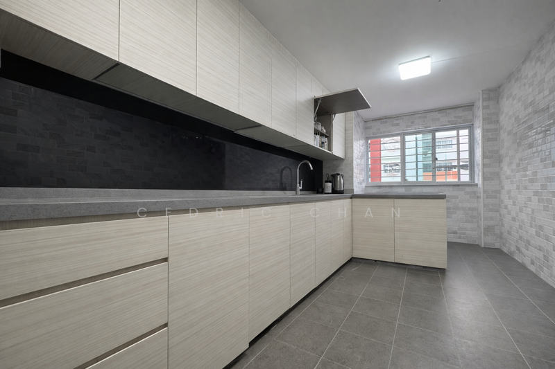 766 Yishun Avenue 3 HDB Flat For Sale at S$ 588,000 | PropertyGuru Singapore - Kitchen