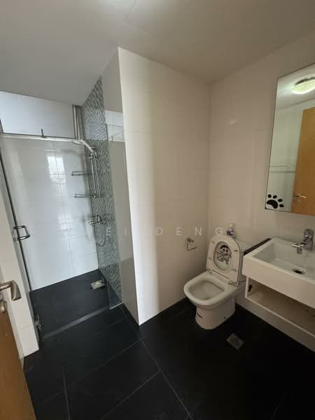 Oasis @ Elias, 68 Elias Road, 3 Bedrooms, 1,216 sqft, Condominium For Sale, by WEI DENG, 500063634 - Bathroom - PropertyGuru.com.sg