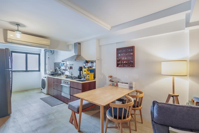 31 Marine Crescent HDB Flat For Sale at S$ 550,000 | PropertyGuru Singapore - Dining