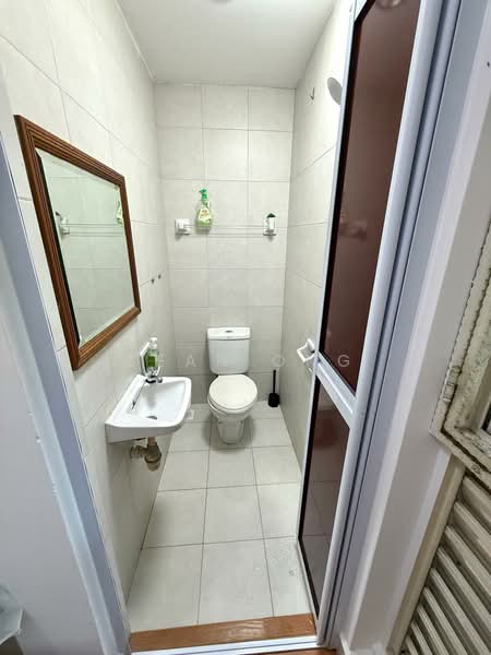 Meadow Lodge, 31 Chun Tin Road, Room Rental, 100 sqft, Condominium For Rent, by Sean Ong, 500063637 - PropertyGuru.com.sg