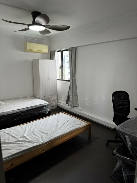 428 Clementi Avenue 3, 428 Clementi Avenue 3, 3 Bedrooms, 980 sqft, HDB Flat For Rent, by Yeo Wee Guan Clarence, 500063641 - Bedroom - PropertyGuru.com.sg