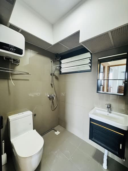 308A Punggol Walk, 308A Punggol Walk, 2 Bedrooms, 721 sqft, HDB Flat For Sale, by Johan Koh, 500063642 - Bathroom - PropertyGuru.com.sg