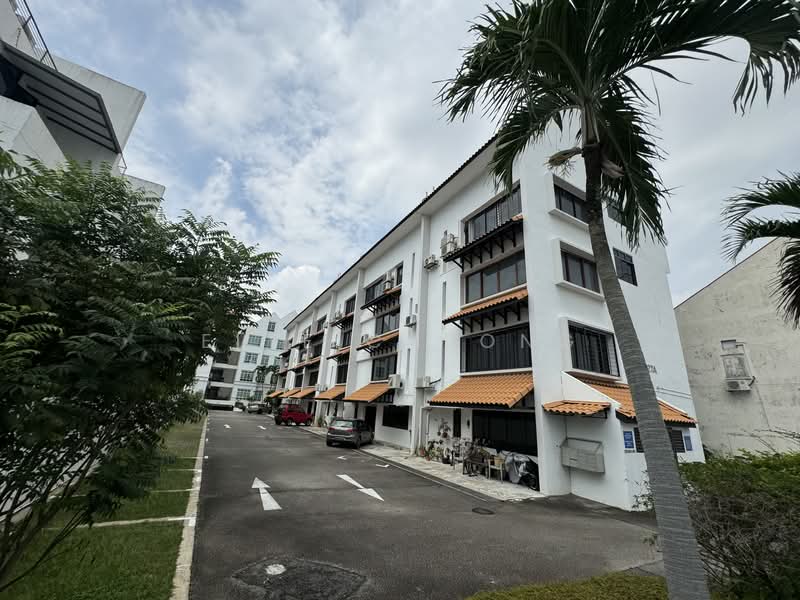 Chapel Court Condominium For Sale at S$ 2,000,000 | PropertyGuru Singapore - Exterior