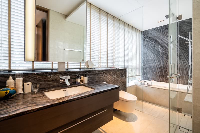 Gramercy Park Condominium For Sale at S$ 6,000,000 | PropertyGuru Singapore - Bathroom