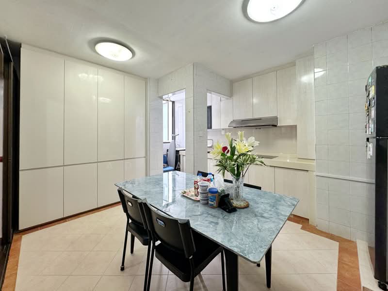 Kitchen and Service Yard