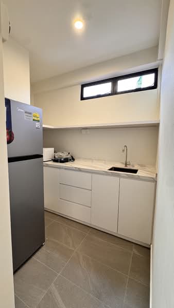 Loyang Valley, 200 Loyang Avenue, Studio, 350 sqft, Condominium For Rent, by Irene Soon, 500063680 - Kitchen - PropertyGuru.com.sg