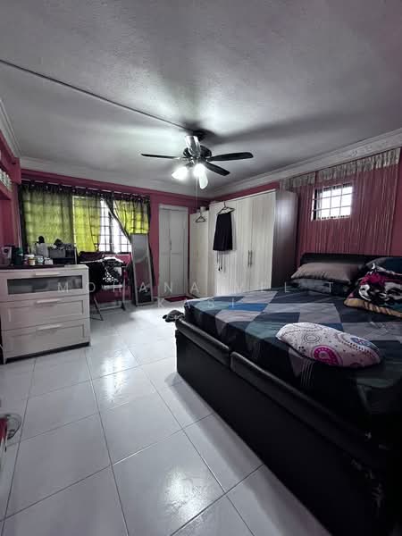 167 Yishun Ring Road HDB Flat For Sale at S$ 680,000 | PropertyGuru Singapore - Master Bedroom