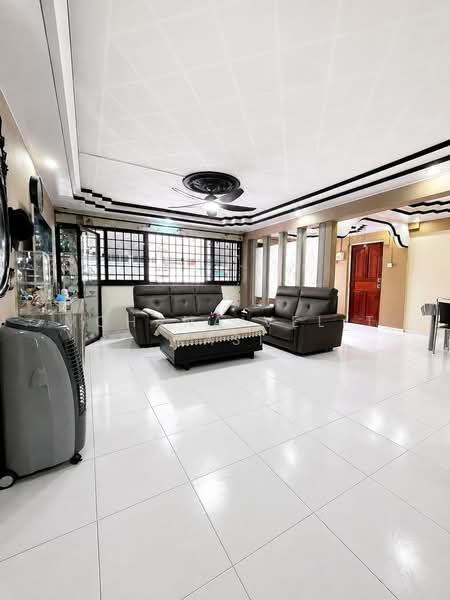 167 Yishun Ring Road, 167 Yishun Ring Road, 3 Bedrooms, 1,302 sqft, HDB Flat For Sale, by Mohana Vel T Kasi, 500063685 - Living Room - PropertyGuru.com.sg