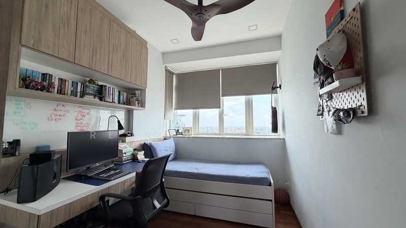 Costa Del Sol Condominium For Sale at S$ 3,748,888 | PropertyGuru Singapore - Common bedroom 