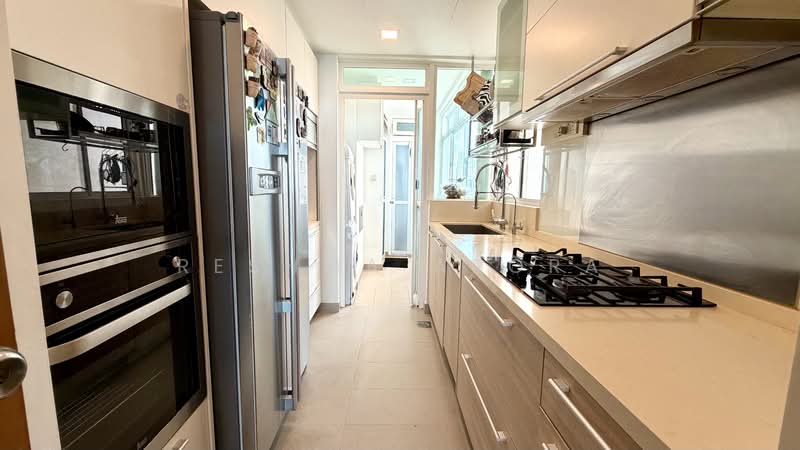 Costa Del Sol Condominium For Sale at S$ 3,748,888 | PropertyGuru Singapore - Kitchen