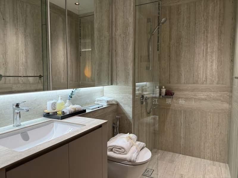 River Modern Condominium For Sale at S$ 2,506,000 | PropertyGuru Singapore - Bathroom