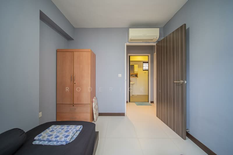 471C Fernvale Street HDB Flat For Sale at S$ 548,888 | PropertyGuru Singapore - Bedroom