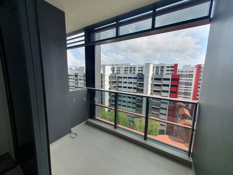 JadeScape Condominium For Sale at S$ 1,100,000 | PropertyGuru Singapore - Balcony