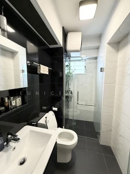 406C Fernvale Road, 406C Fernvale Road, 3 Bedrooms, 1,184 sqft, HDB Flat For Sale, by Eunice Teo Y N, 500063713 - Bathroom - PropertyGuru.com.sg