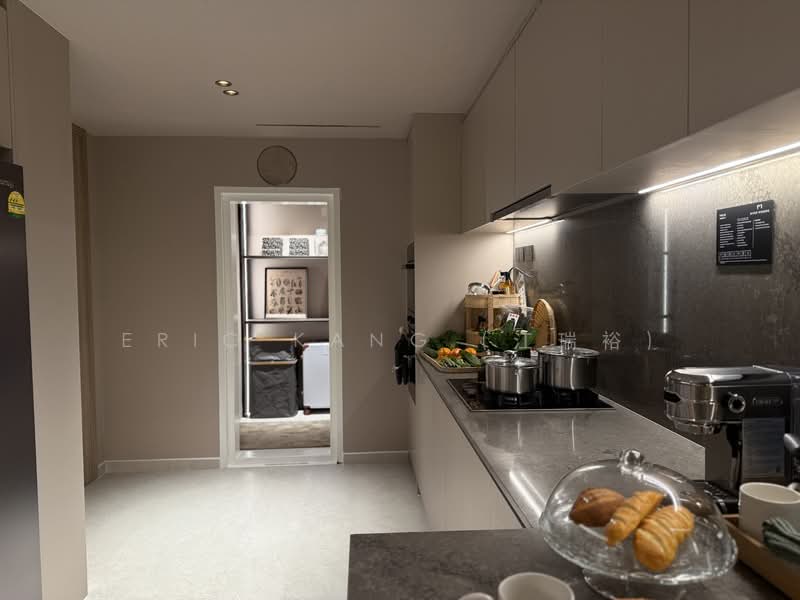 River Modern Condominium For Sale at S$ 5,995,000 | PropertyGuru Singapore - Kitchen