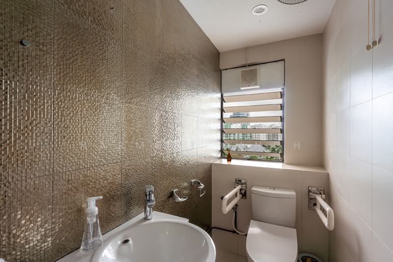 Regency Park Condominium For Sale at S$ 7,350,000 | PropertyGuru Singapore - Bathroom