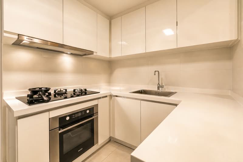 SkyPark Residences Executive Condominium For Sale at S$ 1,600,000 | PropertyGuru Singapore - Kitchen