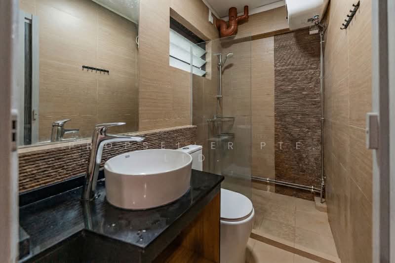 650 Woodlands Ring Road HDB Flat For Sale at S$ 850,000 | PropertyGuru Singapore - Bathroom