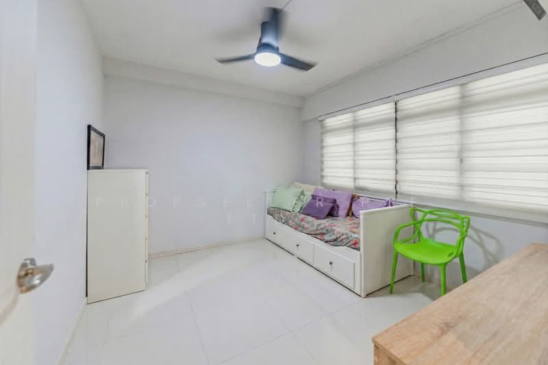 650 Woodlands Ring Road HDB Flat For Sale at S$ 850,000 | PropertyGuru Singapore - Bedroom