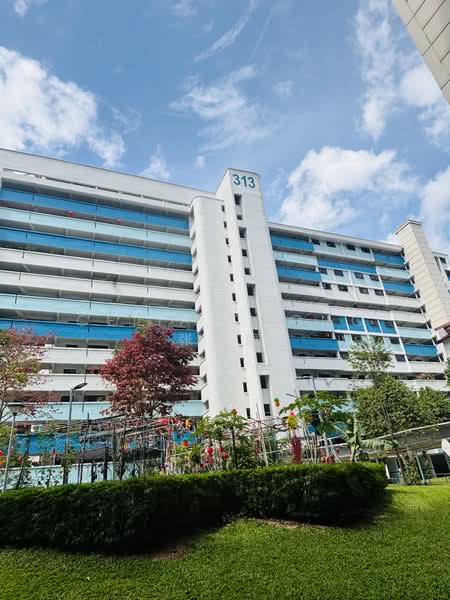 For Sale - 315 Hougang Avenue 5