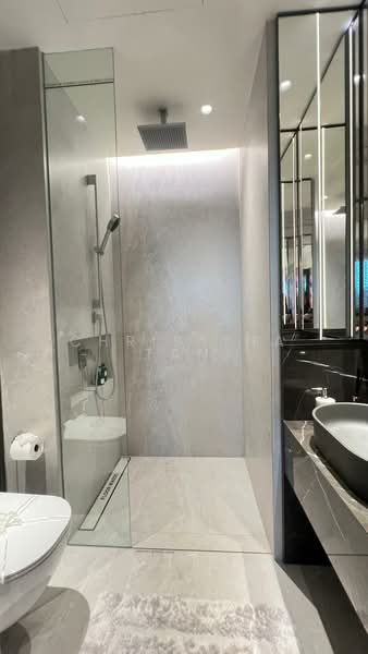 W Residences Marina View - Singapore, 22 Marina View, 2 Bedrooms, 710 sqft, Condominium For Sale, by Christina Tan, 500063754 - Bathroom - PropertyGuru.com.sg