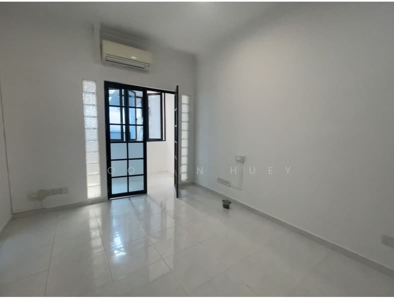 Serangoon Garden Estate Terraced House For Sale at S$ 5,500,000 | PropertyGuru Singapore - Interior