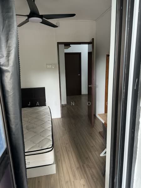 105 Spottiswoode Park Road Apartment For Sale at S$ 1,520,000 | PropertyGuru Singapore - Bedroom