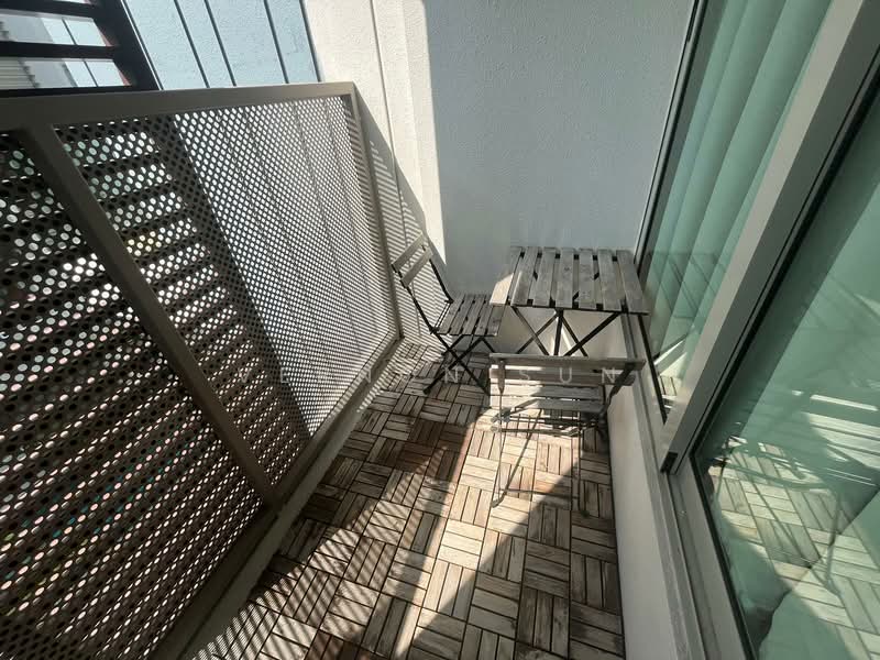 Loft @ Stevens, 68 Stevens Road, 1 Bedroom, 377 sqft, Condominium For Rent, by Vernon Sun, 500063794 - Balcony - PropertyGuru.com.sg