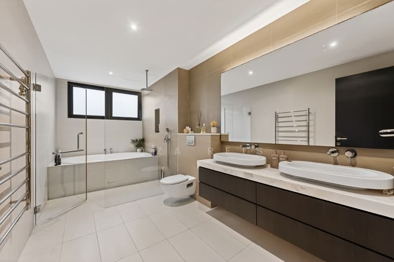 Frankel Estate Semi-Detached House For Sale at S$ 10,800,000 | PropertyGuru Singapore - Bathroom