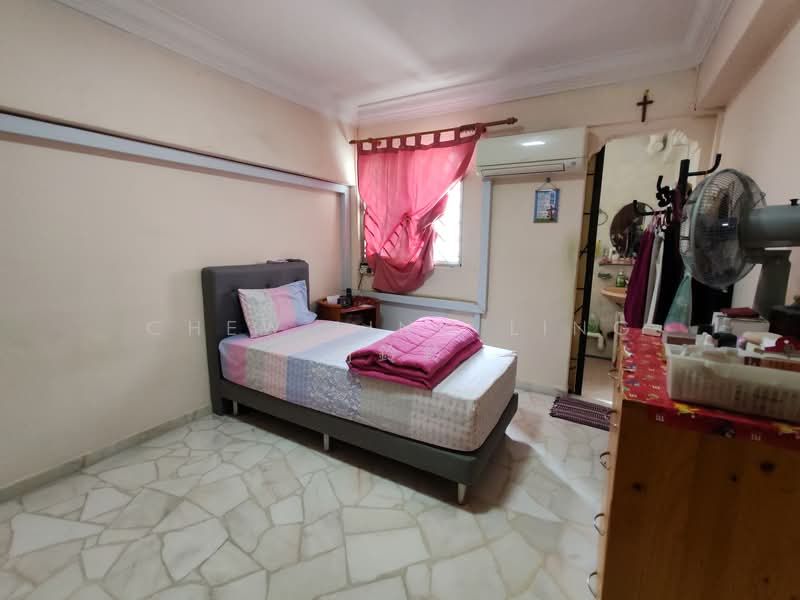308 Shunfu Road HDB Flat For Sale at S$ 548,888 | PropertyGuru Singapore - Bedroom