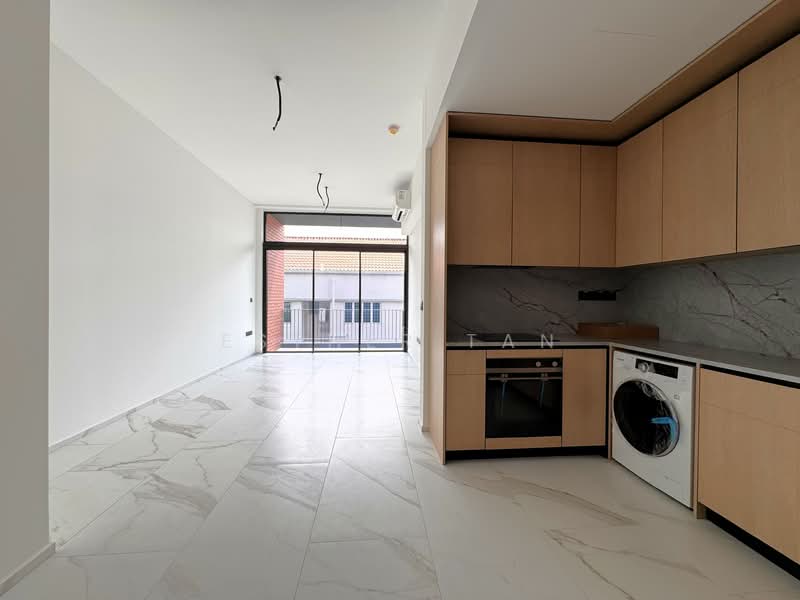 Claydence Apartment For Sale at S$ 2,797,600 | PropertyGuru Singapore - Kitchen