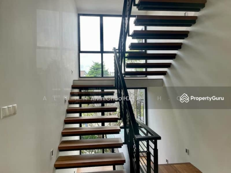 (Huge Price Drop | Best Value) Rare 4-Storey Balinese-Style Detached Bungalow at Sentosa Cove Bungalow House For Sale at S$ 10,800,000 | PropertyGuru Singapore - Interior