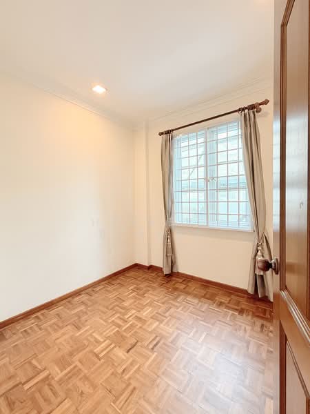 Dunman Lane, Dunman Lane, 5 Bedrooms, 4,000 sqft, Semi-Detached House For Rent, by Herbert Benard, 500063868 - Interior - PropertyGuru.com.sg