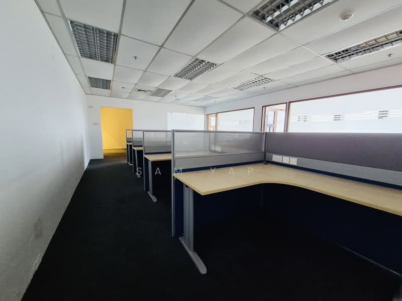 Peninsula Plaza, 111 North Bridge Road, 1,486 sqft, Office For Rent, by Sam Yap, 500063880 - CommercialGuru.com.sg