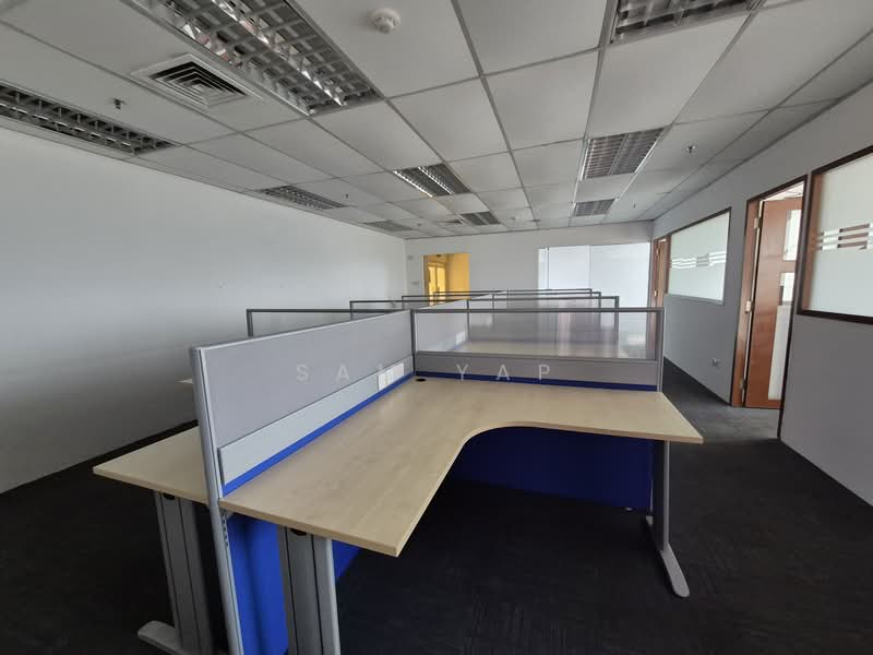 Peninsula Plaza, 111 North Bridge Road, 1,486 sqft, Office For Rent, by Sam Yap, 500063880 - Interior - CommercialGuru.com.sg