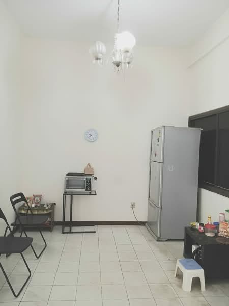 Lakepoint Condo, 2 Lakepoint Drive, 2 Bedrooms, 1,001 sqft, Condominium For Rent, by Lorina Liu, 500063885 - Interior - PropertyGuru.com.sg