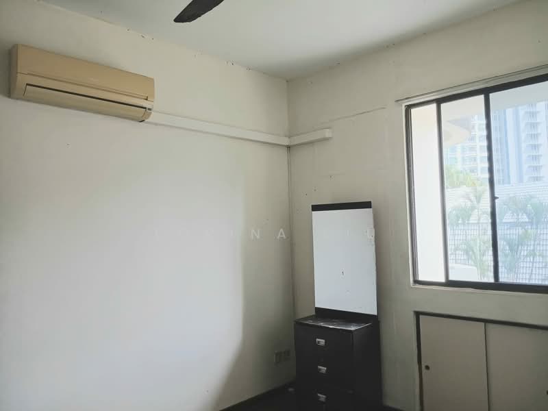 Lakepoint Condo, 2 Lakepoint Drive, 2 Bedrooms, 1,001 sqft, Condominium For Rent, by Lorina Liu, 500063885 - Interior - PropertyGuru.com.sg