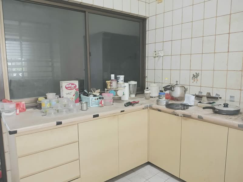 Lakepoint Condo, 2 Lakepoint Drive, 2 Bedrooms, 1,001 sqft, Condominium For Rent, by Lorina Liu, 500063885 - Kitchen - PropertyGuru.com.sg