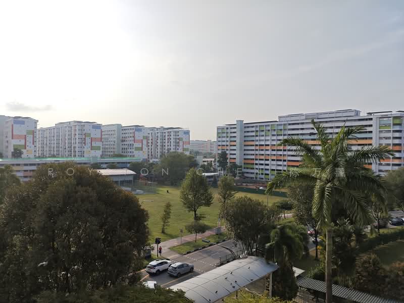 729 Yishun Street 71 HDB Flat For Sale at S$ 408,000 | PropertyGuru Singapore - Exterior