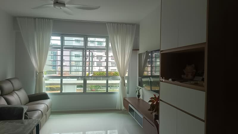 470A Upper Serangoon Crescent, 470A Upper Serangoon Crescent, Room Rental, 170 sqft, HDB Flat For Rent, by Daniel Tan, 500063892 - Living Room - PropertyGuru.com.sg