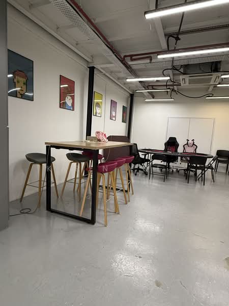 Midview Building, 50 Bukit Batok Street 23, 2,800 sqft, Light Industrial (B1) For Sale, by Karen Yuen, 500063902 - Interior - CommercialGuru.com.sg