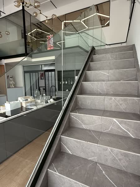 Midview Building, 50 Bukit Batok Street 23, 2,800 sqft, Light Industrial (B1) For Sale, by Karen Yuen, 500063902 - Interior - CommercialGuru.com.sg