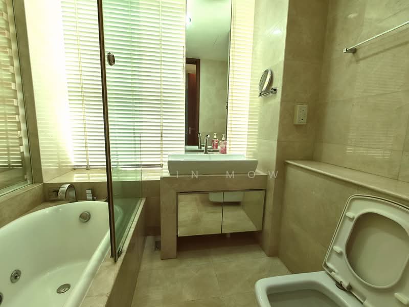Ventuno Balmoral, 21 Balmoral Road, 3 Bedrooms, 1,313 sqft, Condominium For Rent, by Colin Mow, 500063907 - Bathroom - PropertyGuru.com.sg