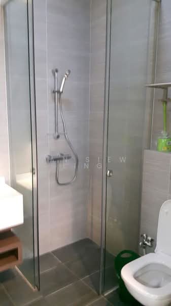 Euhabitat Condominium For Sale at S$ 780,000 | PropertyGuru Singapore - Bathroom