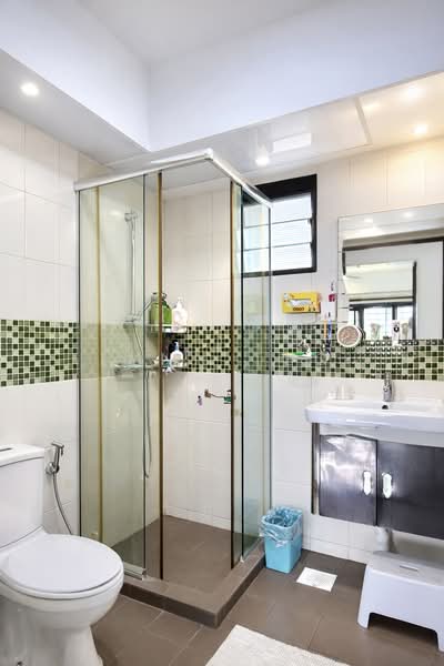 868B Tampines Avenue 8 HDB Flat For Sale at S$ 790,000 | PropertyGuru Singapore - Bathroom