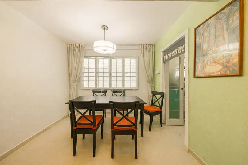 223C Compassvale Walk HDB Flat For Sale at S$ 650,000 | PropertyGuru Singapore - Dining Room