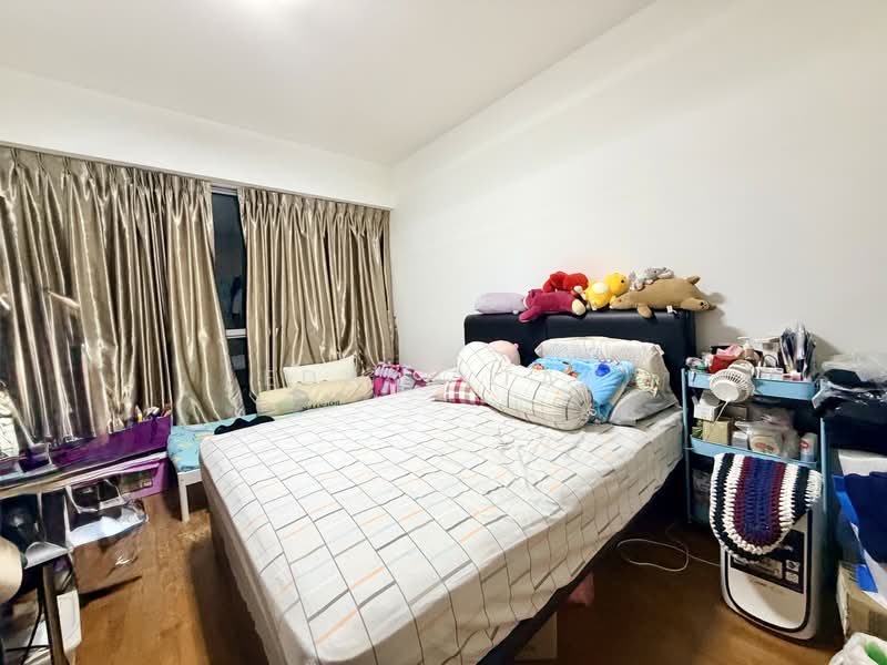 A Treasure Trove Condominium For Sale at S$ 1,800,000 | PropertyGuru Singapore - Bedroom